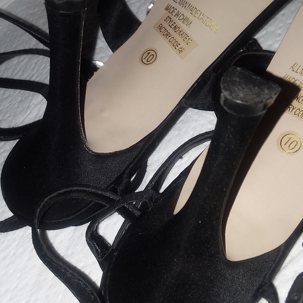 Shoes - Picture 5 of 5